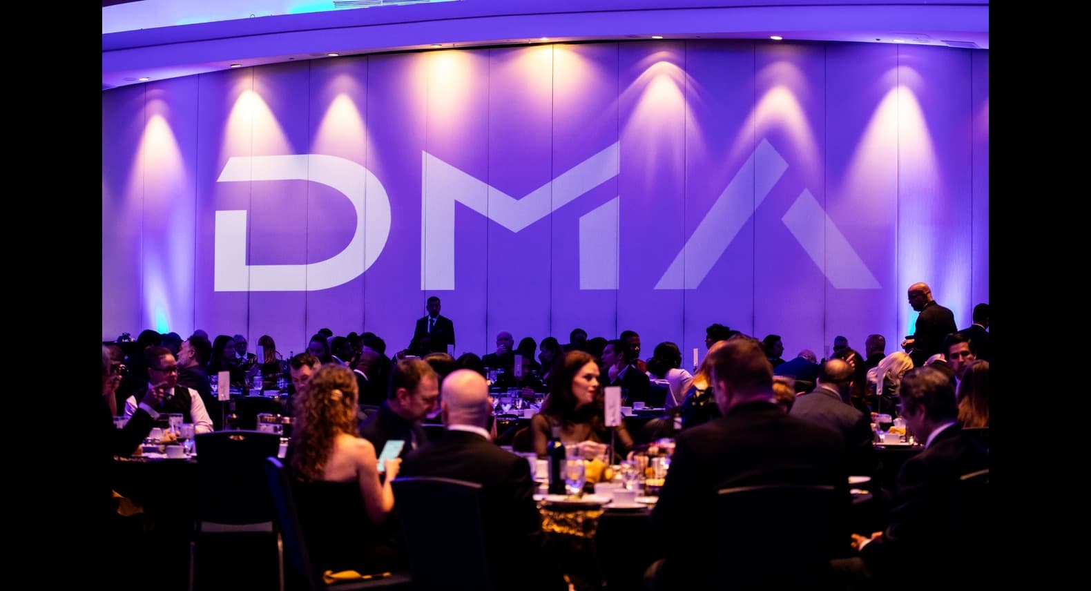 (photo credit: Lauren Murphy): https://www.laurenmurphyphoto.com/